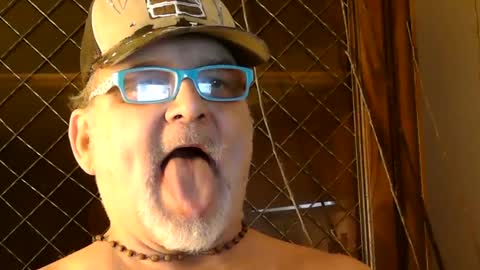 Snapshot of nastydaddyfatcock8 chatting on 03/06/25, 03:24 Daddy online show from 03/06/25, 03:24