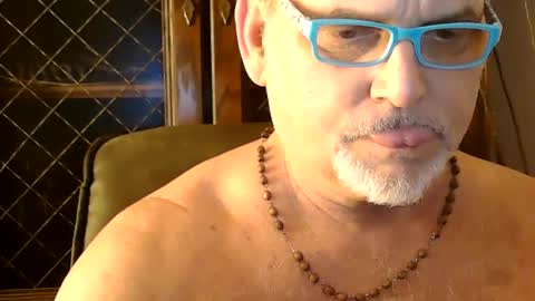 Snapshot of nastydaddyfatcock8 chatting on 03/08/25, 07:38 Daddy online show from 03/08/25, 07:38