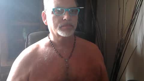 Snapshot of nastydaddyfatcock8 chatting on 03/10/25, 08:45 Daddy online show from 03/10/25, 08:45