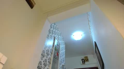 CATHERINE online show from 12/01/25, 05:01