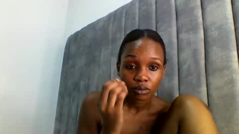 Snapshot of nastydiva1 chatting on 05/07/26, 05:40 nastydiva1 online show from 05/07/26, 05:40
