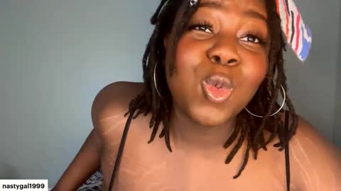 Snapshot of nastygal1999 chatting on 12/04/24, 02:37 nastygal1999 online show from 12/04/24, 02:37