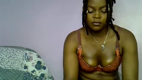 Vicky online show from 10/20/25, 06:14