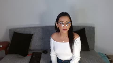 nathalia online show from 01/12/25, 02:35