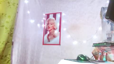 Snapshot of nat_ardient chatting on 06/19/26, 03:38 Nat ardent online show from 06/19/26, 03:38