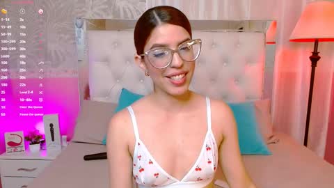 Snapshot of nat_bakers chatting on 10/11/25, 08:18 online show from 10/11/25, 08:18