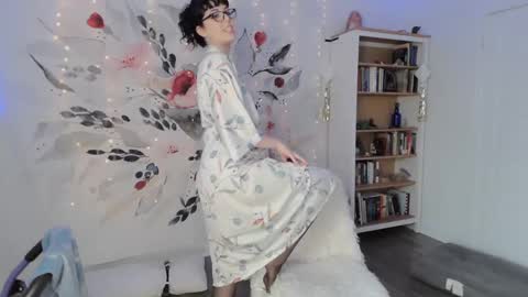 Snapshot of natahsaluxxx chatting on 12/18/24, 03:22 Natasha Luxxx online show from 12/18/24, 03:22