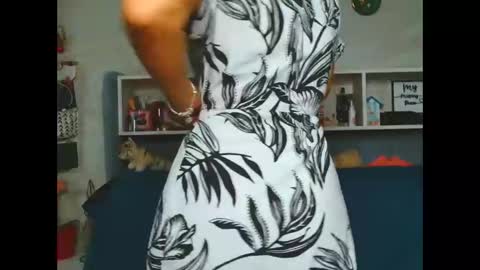 Snapshot of natali3855 chatting on 02/08/25, 08:32 Natali online show from 02/08/25, 08:32