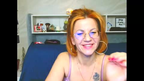 Snapshot of natali3855 chatting on 02/15/25, 06:01 Natali online show from 02/15/25, 06:01