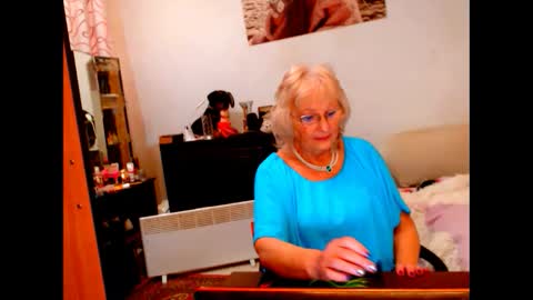 natali online show from 02/24/25, 07:19