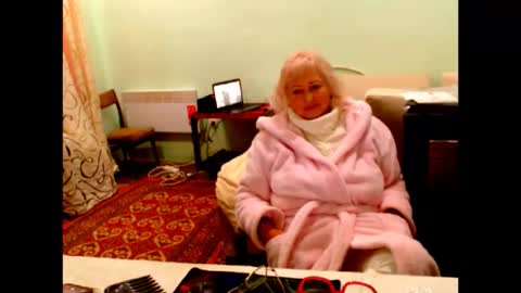 natali online show from 12/21/25, 01:40