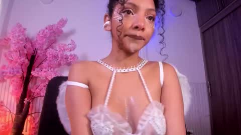 Natalia online show from 10/21/25, 03:46