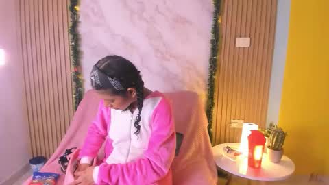 Natalia online show from 12/22/25, 05:04