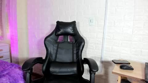 Natalia Kiss online show from 02/05/26, 11:37