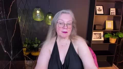 Snapshot of natalicloud chatting on 04/21/26, 01:17 NataliCloud online show from 04/21/26, 01:17