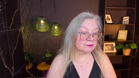 Snapshot of natalicloud chatting on 04/24/26, 01:46 NataliCloud online show from 04/24/26, 01:46