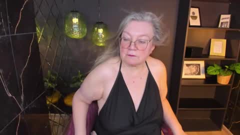 Snapshot of natalicloud chatting on 05/01/26, 01:37 NataliCloud online show from 05/01/26, 01:37