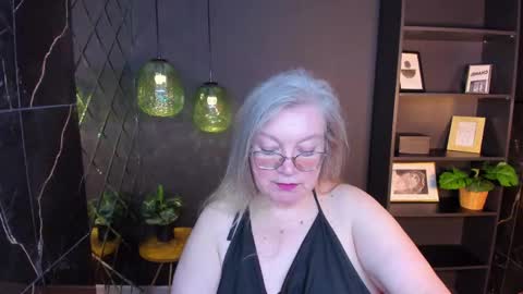 Snapshot of natalicloud chatting on 05/06/26, 01:16 NataliCloud online show from 05/06/26, 01:16
