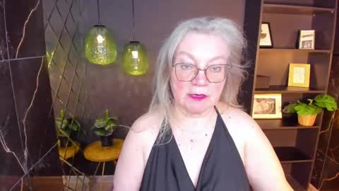 Snapshot of natalicloud chatting on 05/18/26, 01:06 NataliCloud online show from 05/18/26, 01:06