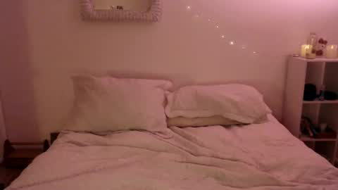 Natalie Six online show from 09/11/25, 06:46