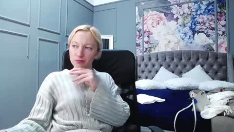 Natalie online show from 12/29/24, 06:14