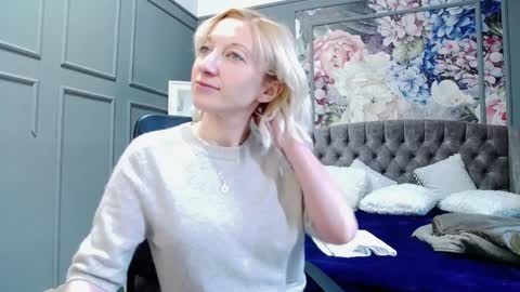 Natalie online show from 01/02/25, 07:23