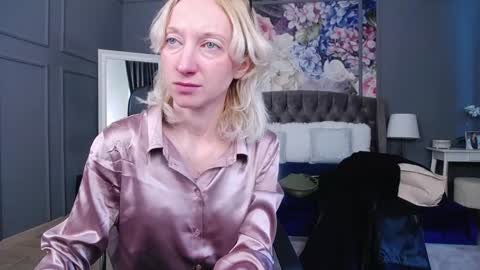Natalie online show from 01/17/25, 08:34