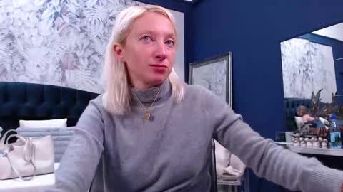 Natalie online show from 11/26/25, 09:43