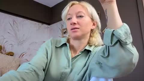 Natalie online show from 06/23/26, 06:33