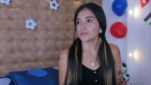 Snapshot of natalie_garciia chatting on 06/22/26, 06:49 online show from 06/22/26, 06:49