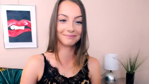 Snapshot of natalie_live chatting on 06/17/26, 06:16 NatalieSexy online show from 06/17/26, 06:16