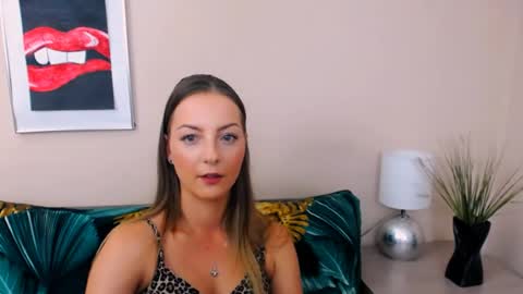 Snapshot of natalie_live chatting on 06/25/26, 06:51 NatalieSexy online show from 06/25/26, 06:51