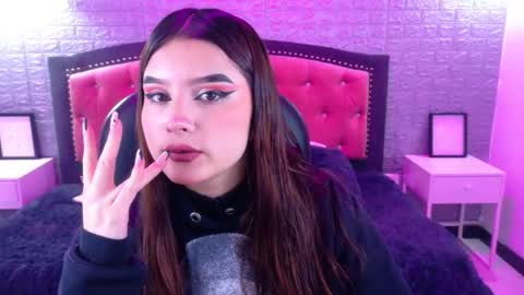 natalie  online show from 10/16/25, 03:18