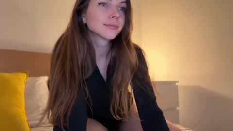 Snapshot of natalie_x chatting on 12/08/24, 05:33 Im coming online show from 12/08/24, 05:33