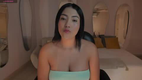 Natalie Lewis online show from 04/14/26, 12:00