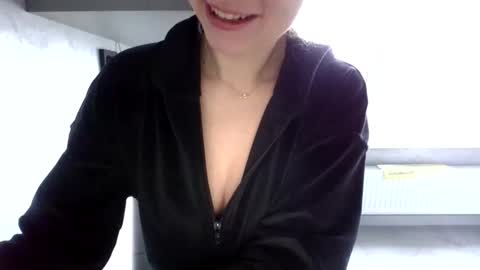 Snapshot of nataliexo111 chatting on 12/05/25, 12:14 Natali online show from 12/05/25, 12:14