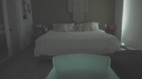 anatalybee online show from 11/16/25, 09:09