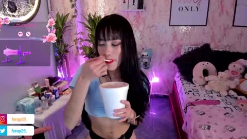 Snapshot of nataly_29 chatting on 02/07/25, 12:31 MissNatis online show from 02/07/25, 12:31