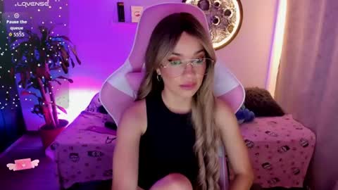 Snapshot of nataly_29 chatting on 06/14/26, 01:58 MissNatis online show from 06/14/26, 01:58