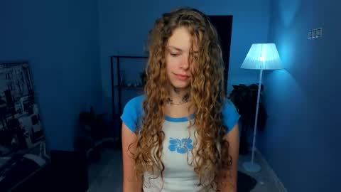 Natalie online show from 10/28/25, 05:11