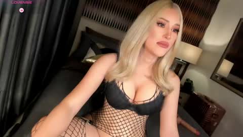 Natasha online show from 05/17/26, 02:42