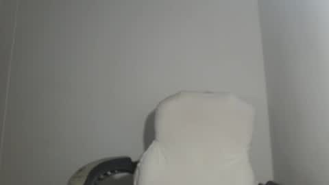 Snapshot of natasha9_ chatting on 05/21/26, 03:35 NATTY online show from 05/21/26, 03:35