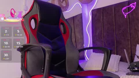 Natasha  online show from 10/24/25, 08:49