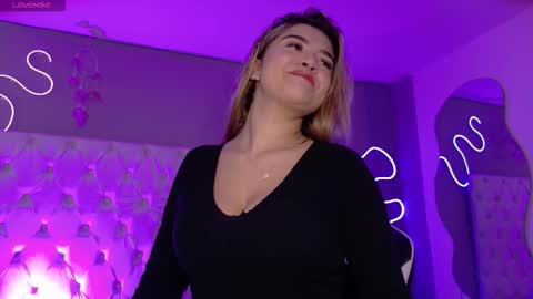 Natasha  online show from 11/03/25, 07:26