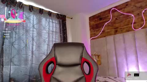 Natasha  online show from 11/30/25, 07:29