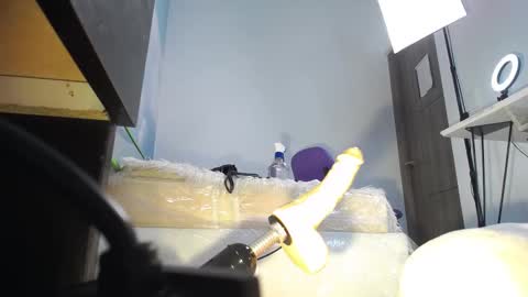 Snapshot of natasha_bernett chatting on 02/22/25, 03:01 Natasha Bernett online show from 02/22/25, 03:01