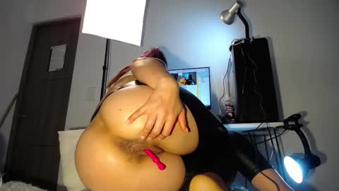 Snapshot of natasha_bernett chatting on 02/24/25, 02:51 Natasha Bernett online show from 02/24/25, 02:51