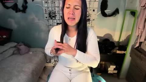 Snapshot of natasha_bernett chatting on 10/16/25, 11:17 Natasha Bernett online show from 10/16/25, 11:17