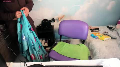 Snapshot of natasha_bernett chatting on 11/14/25, 04:06 Natasha Bernett online show from 11/14/25, 04:06