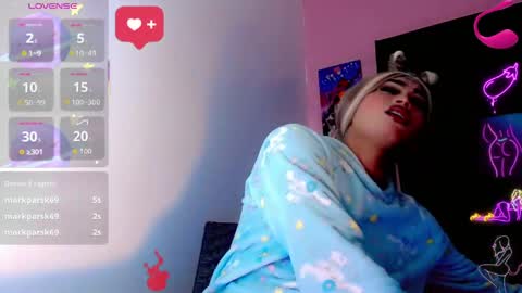 natasha_clifford online show from 04/20/26, 07:48